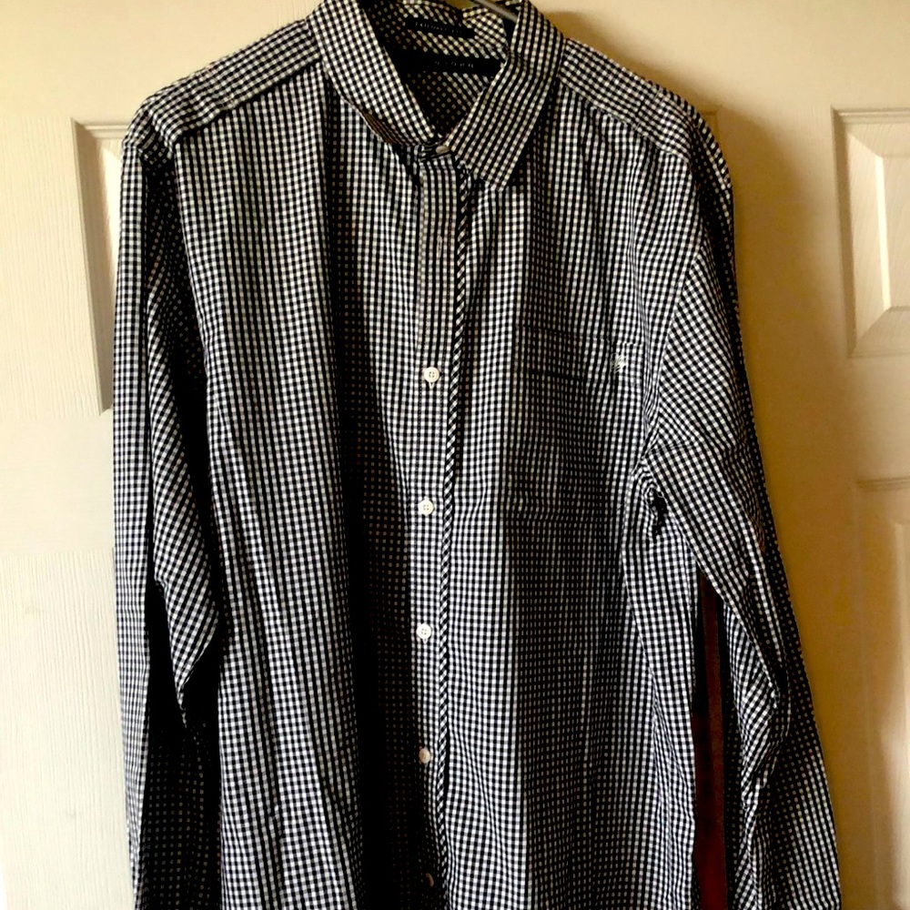 Used black and white Sean John button down tailor fit xl